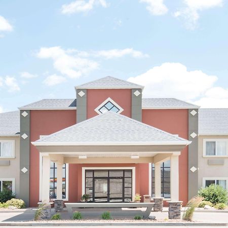 Howard Johnson By Wyndham Oacoma Hotel & Suites Exterior foto